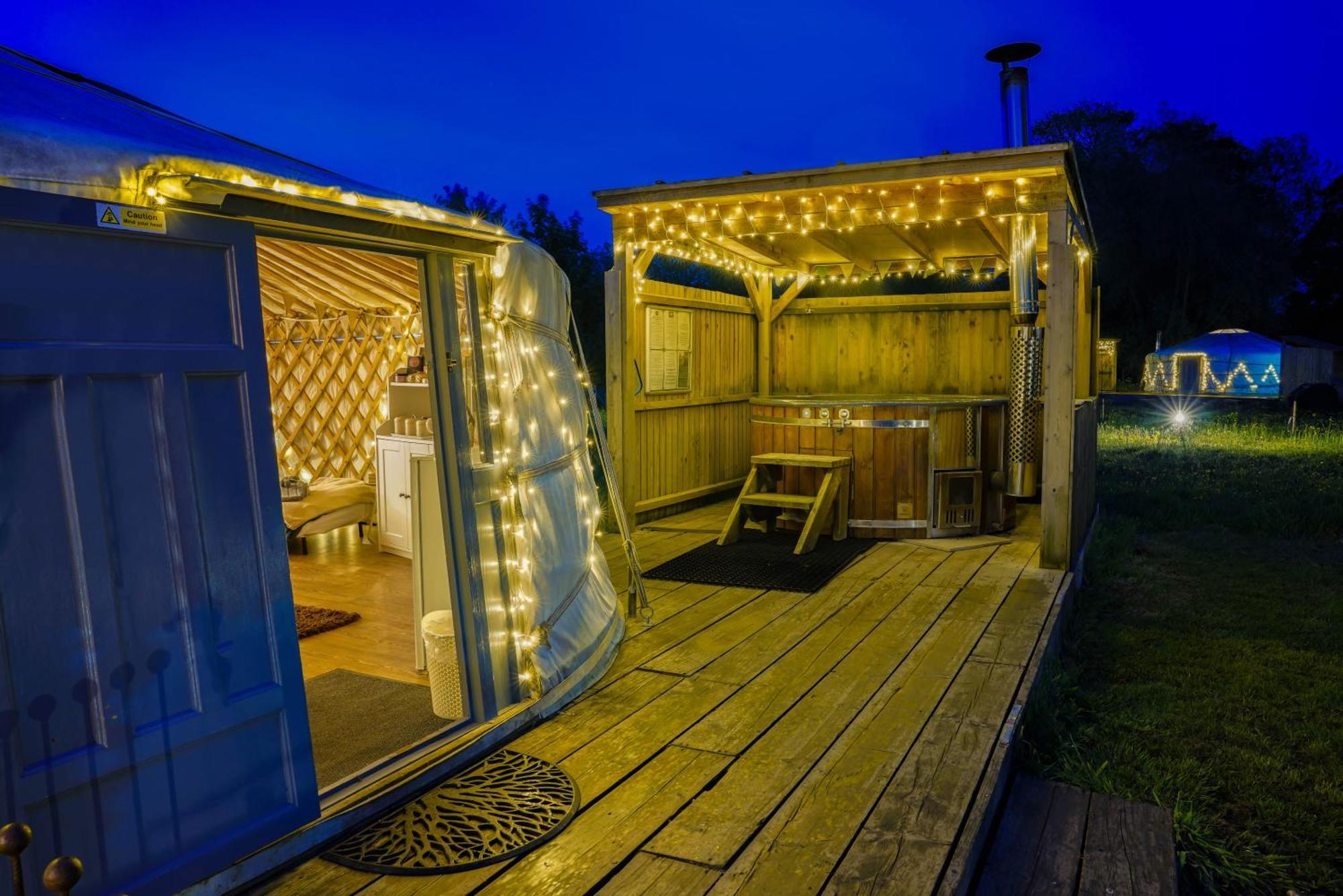 Glamp And Tipple Ltd Hotel Great Ellingham Buitenkant foto