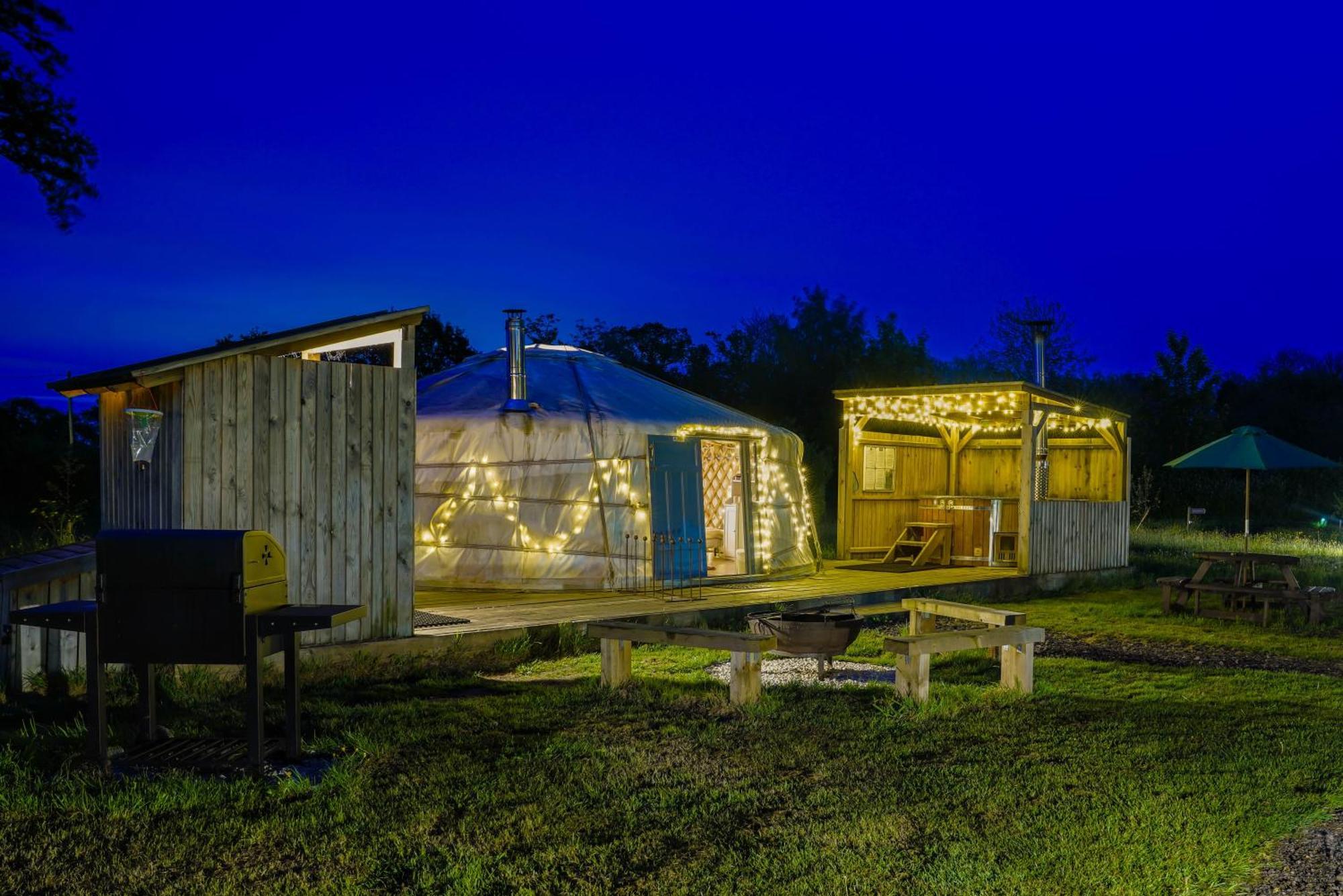 Glamp And Tipple Ltd Hotel Great Ellingham Buitenkant foto