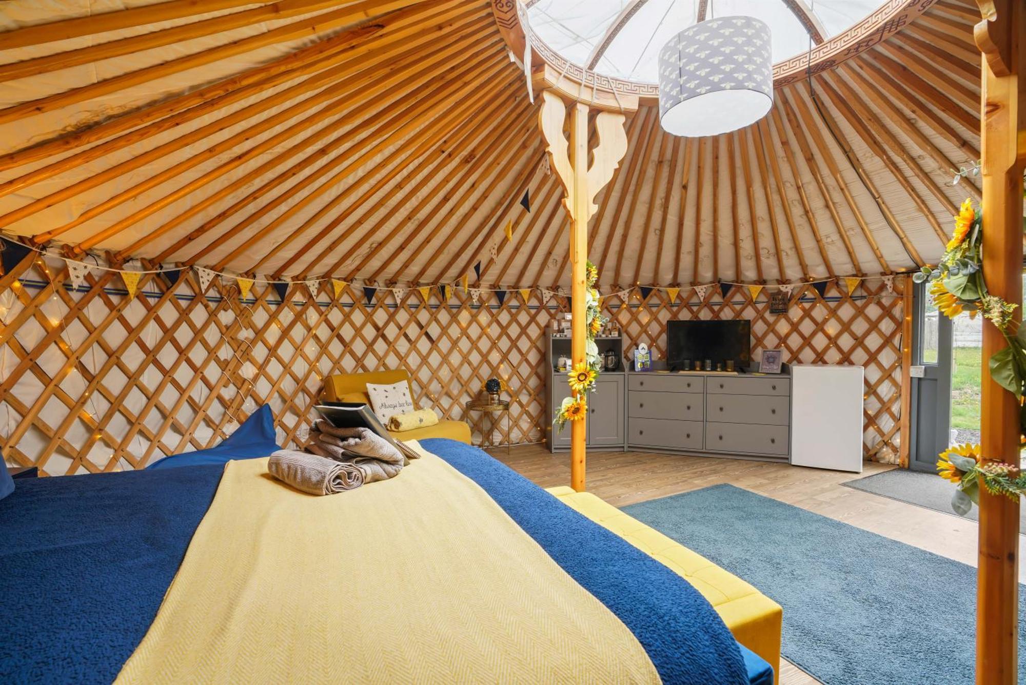 Glamp And Tipple Ltd Hotel Great Ellingham Buitenkant foto