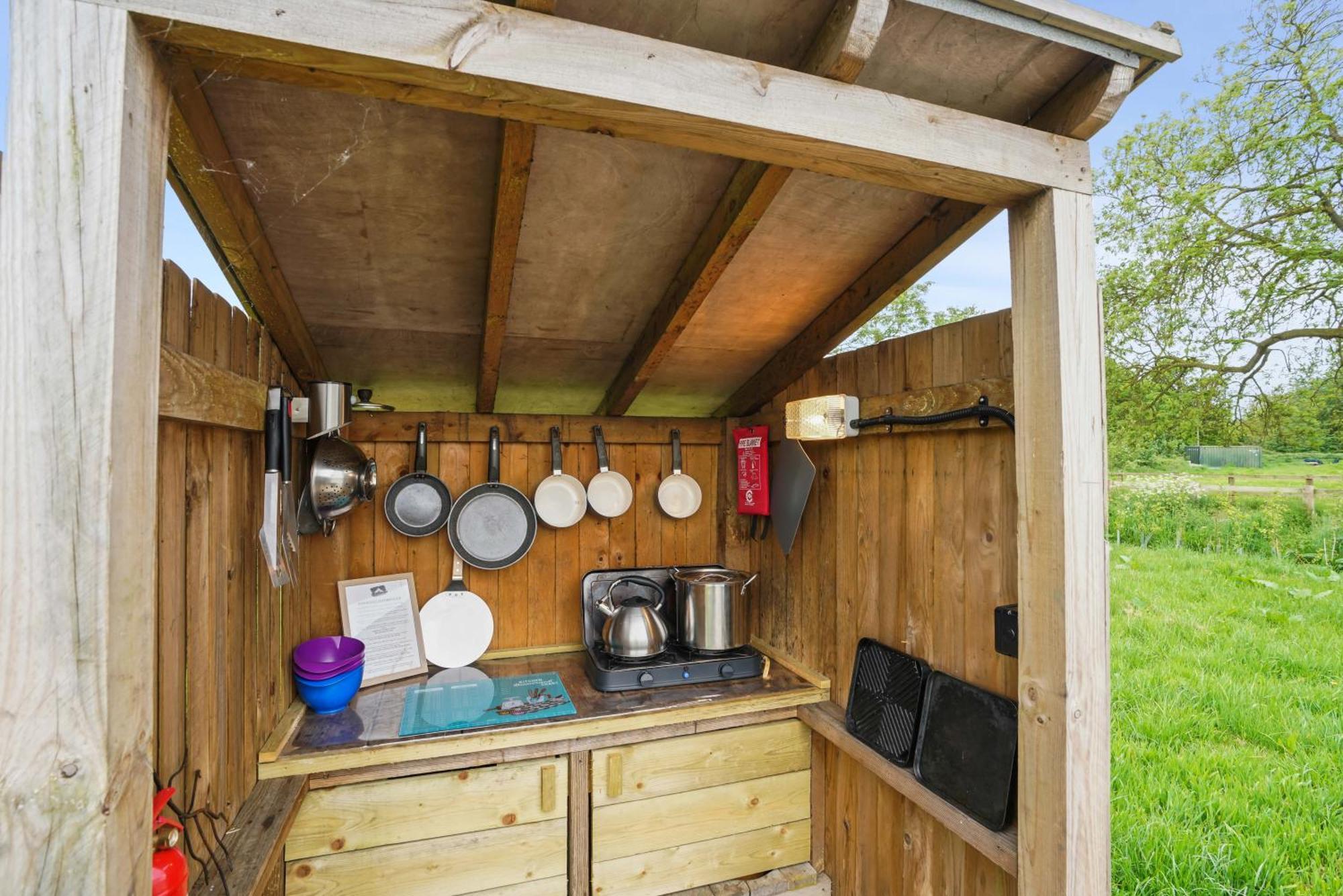 Glamp And Tipple Ltd Hotel Great Ellingham Buitenkant foto