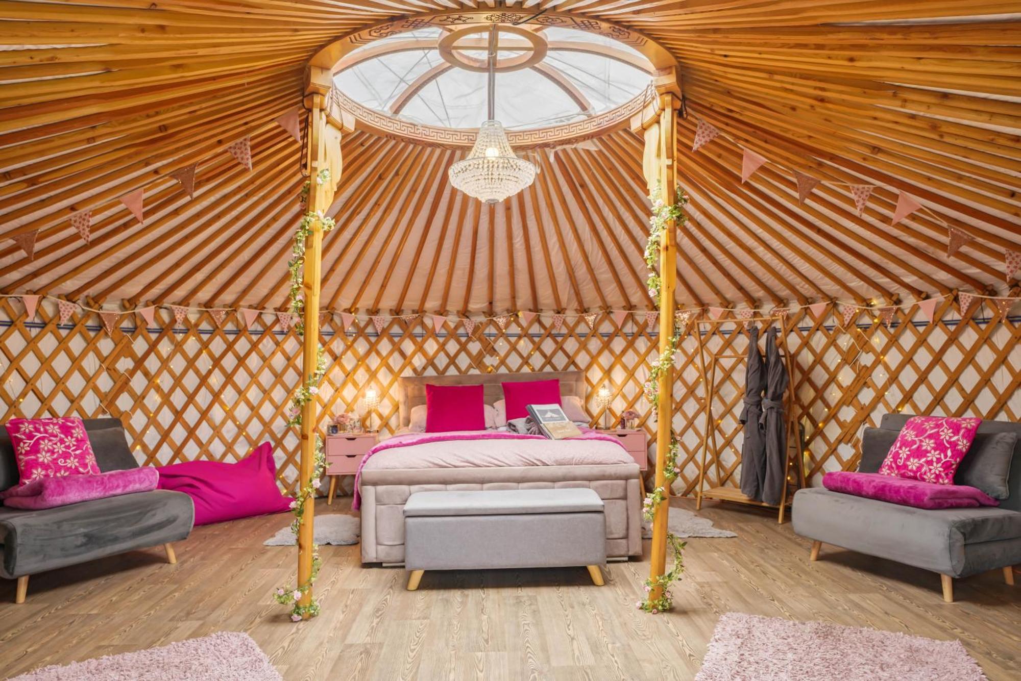 Glamp And Tipple Ltd Hotel Great Ellingham Buitenkant foto