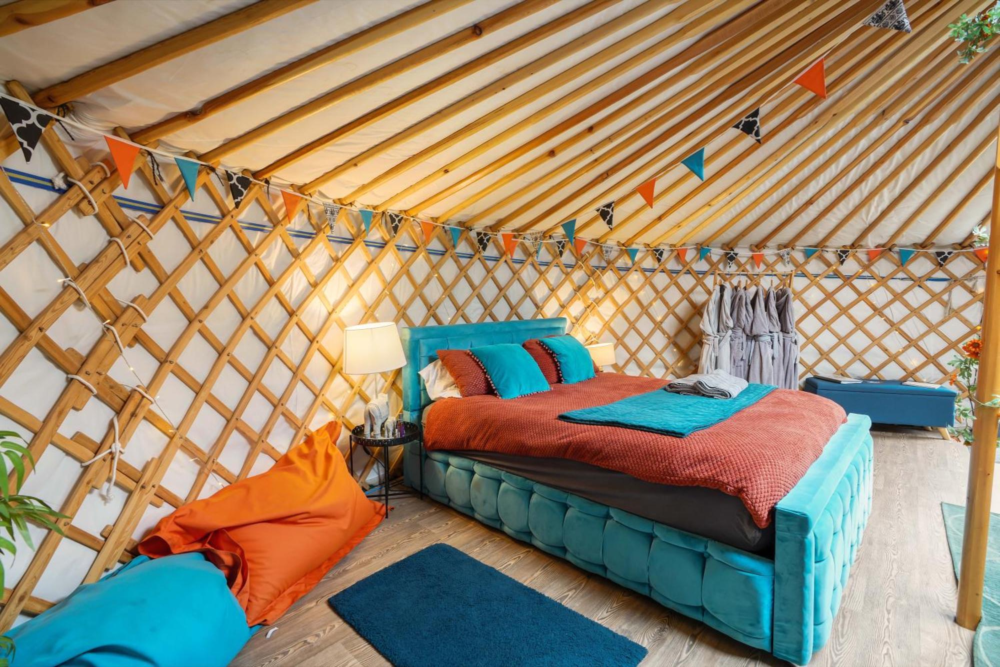 Glamp And Tipple Ltd Hotel Great Ellingham Buitenkant foto