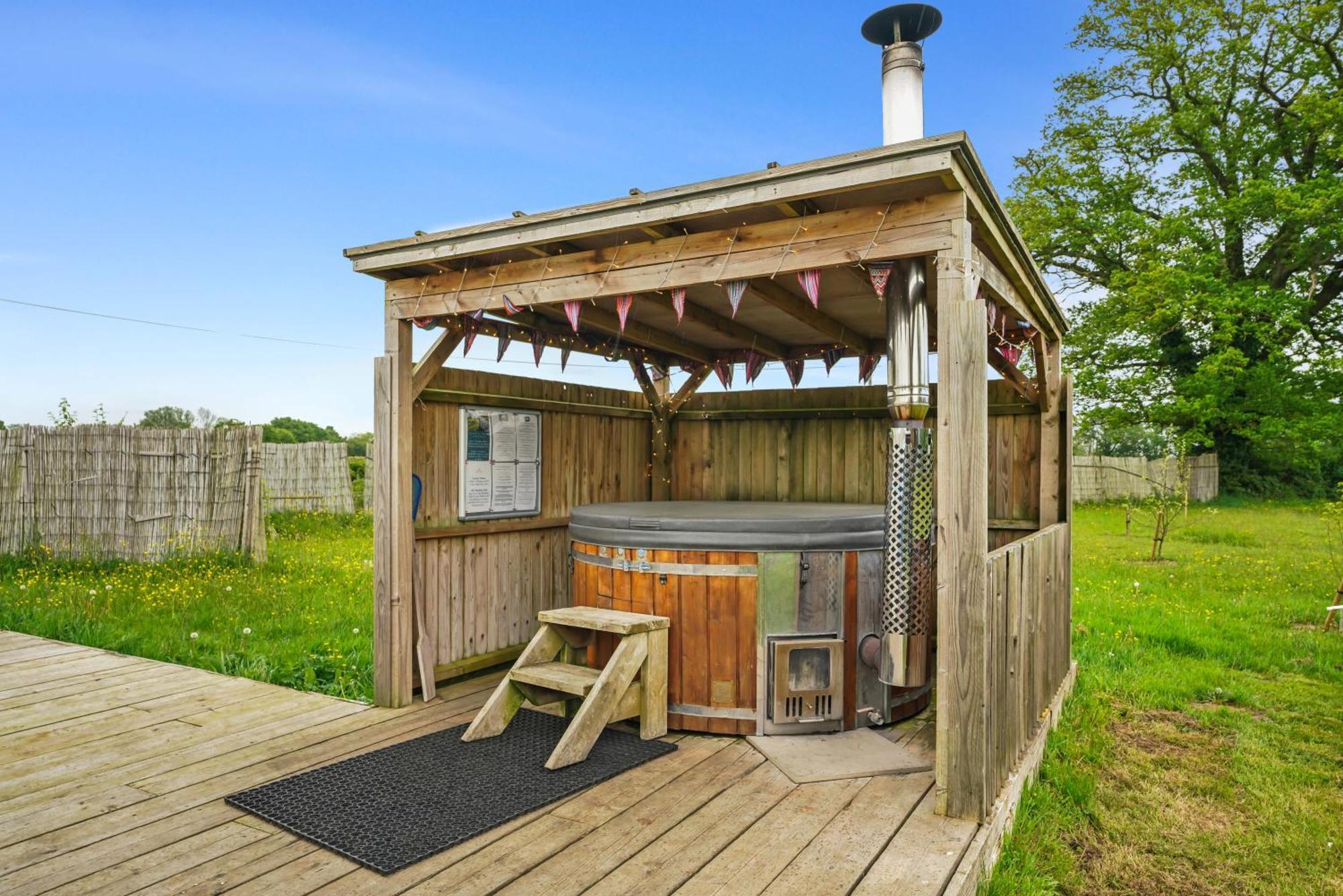 Glamp And Tipple Ltd Hotel Great Ellingham Buitenkant foto