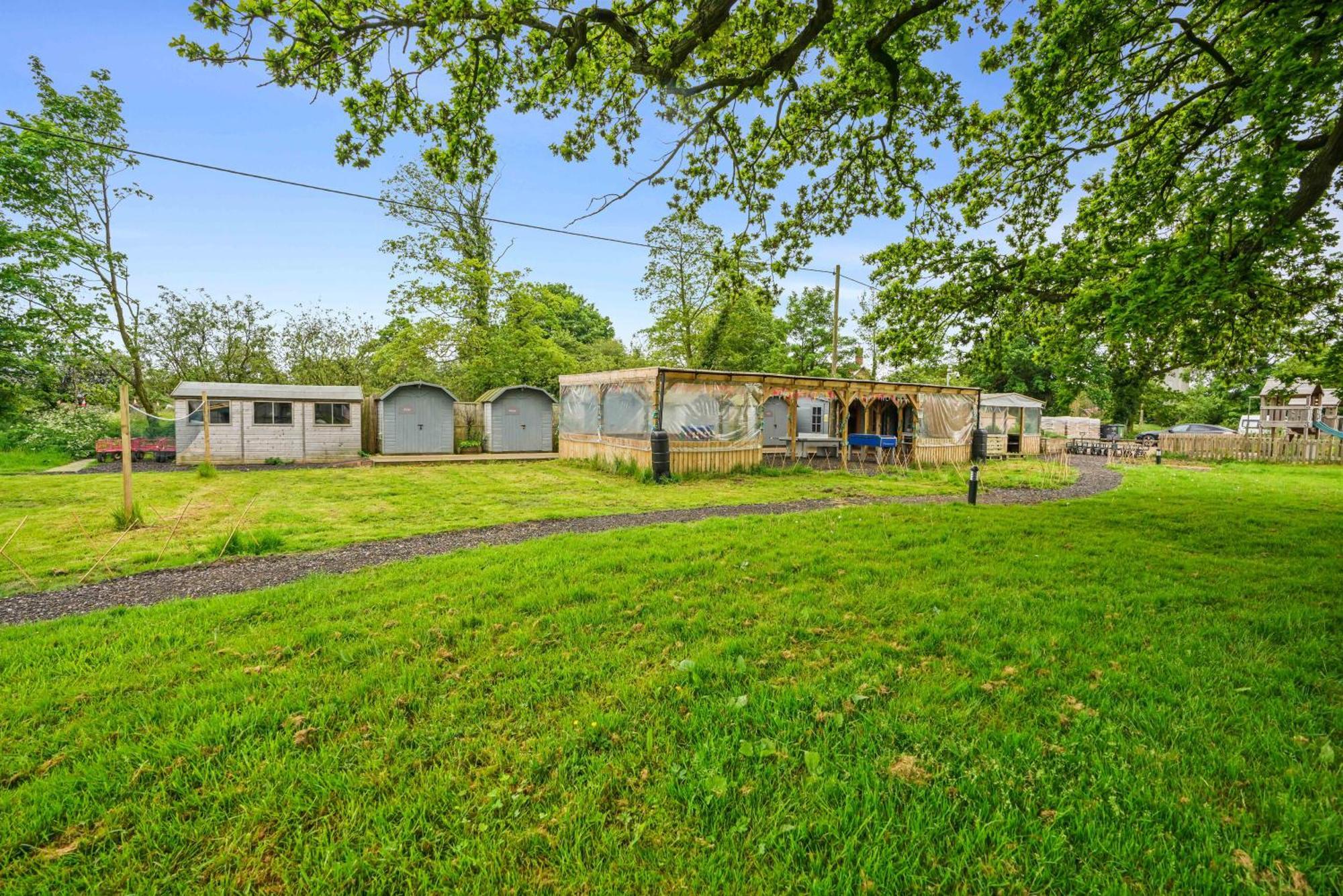 Glamp And Tipple Ltd Hotel Great Ellingham Buitenkant foto