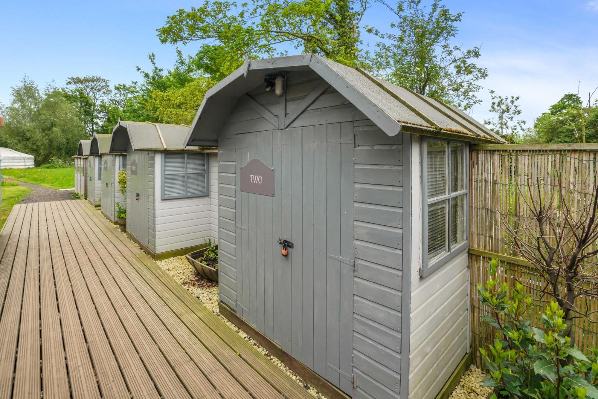 Glamp And Tipple Ltd Hotel Great Ellingham Buitenkant foto