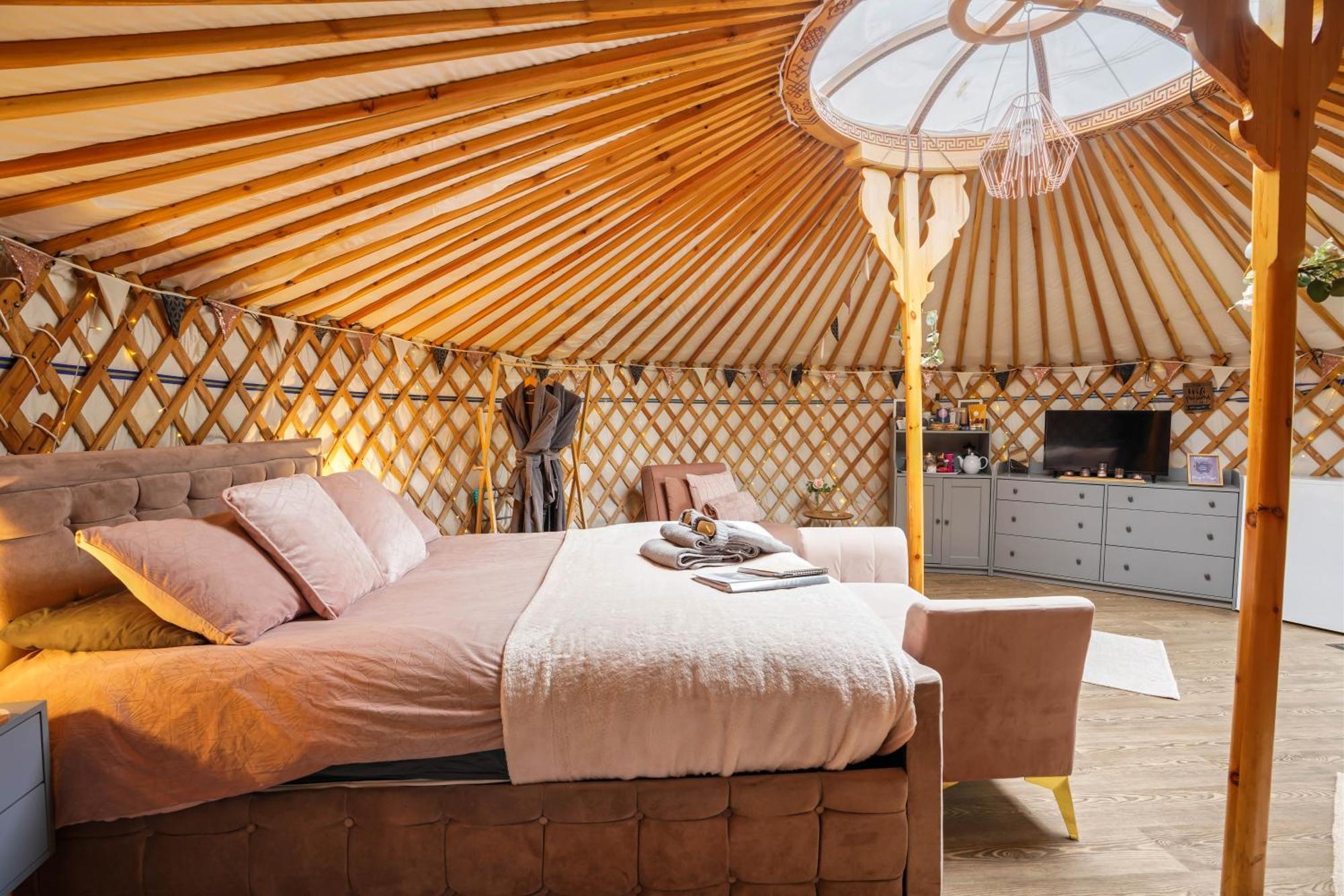 Glamp And Tipple Ltd Hotel Great Ellingham Buitenkant foto